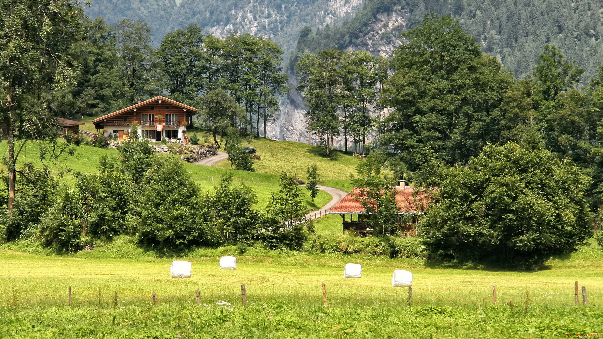 Обои Lauterbrunnen Швейцария Города Лаутербруннен (Швейцария), обои для  рабочего стола, фотографии lauterbrunnen швейцария, города, - пейзажи,  lauterbrunnen, швейцария, дома, трава, деревья, пейзаж Обои для рабочего  стола, скачать обои картинки ...